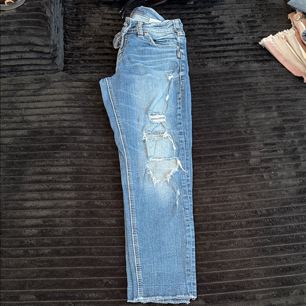 Silver Suki Skinny Crop Distressed Ankle